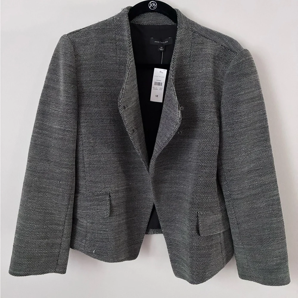 NWT Ann Taylor Gray Asymmetrical Blazer with Modern Design - Picture 2 of 4